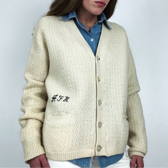 Vintage 60’s Monogrammed Knit V-Neck Button-Front Cardigan | Size M - Picture 3 of 13